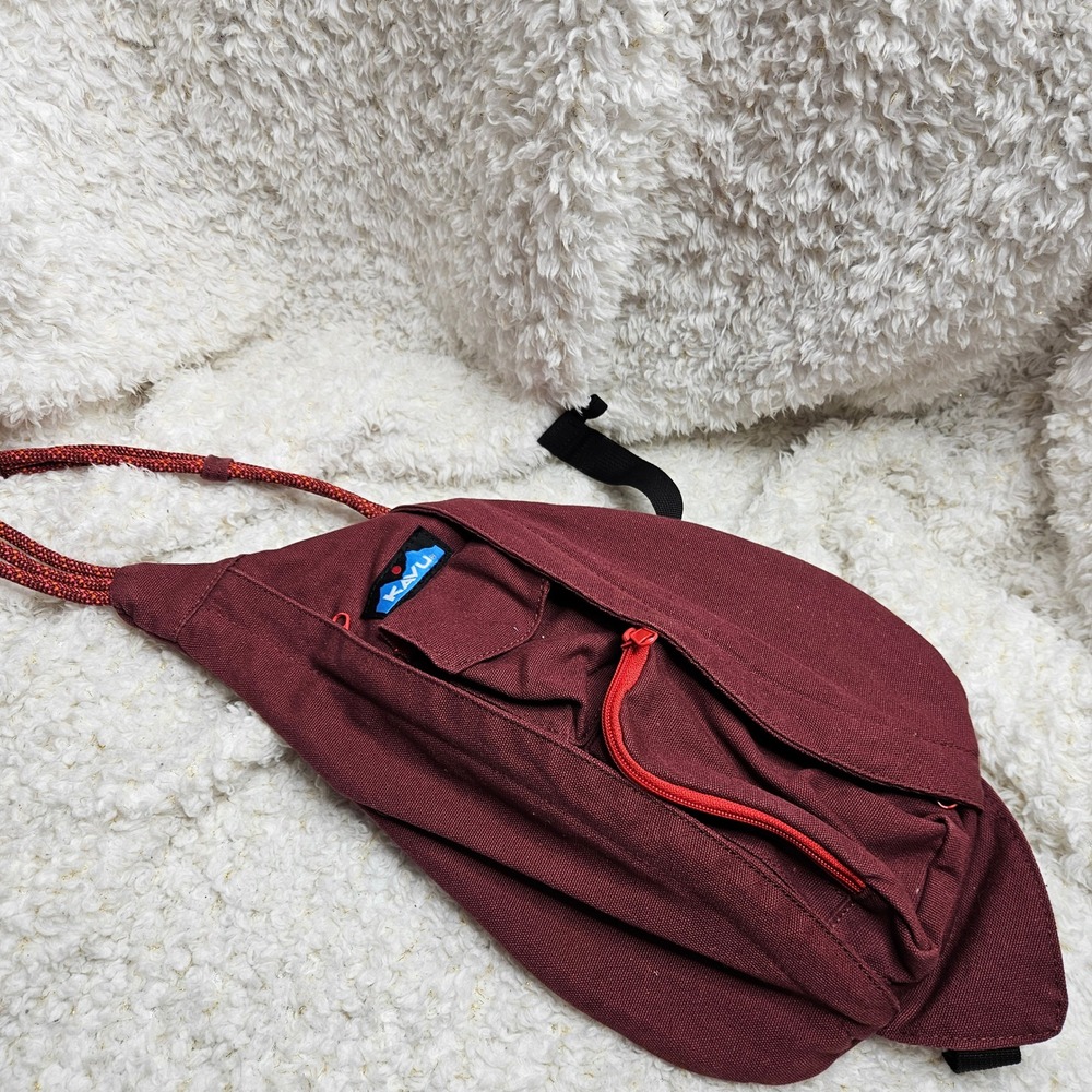 Kavu Rope Sling Canvas Bag in Burgundy